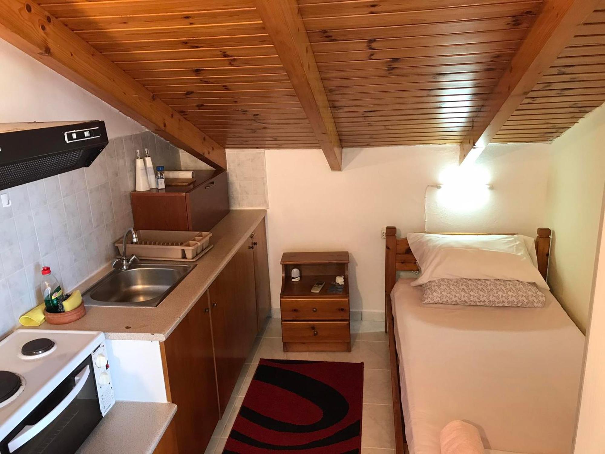 Ion Apartments Messolonghi Single Bed Room Mountain View Loft Mesolóngion Exteriör bild